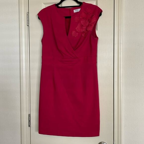 Dress Trina Turk size 10 red -  back Zip 26” long from under arm - Picture 1 of 7